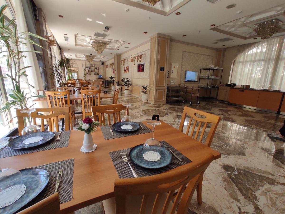 Golden City Hotel Baku Ngoại thất bức ảnh