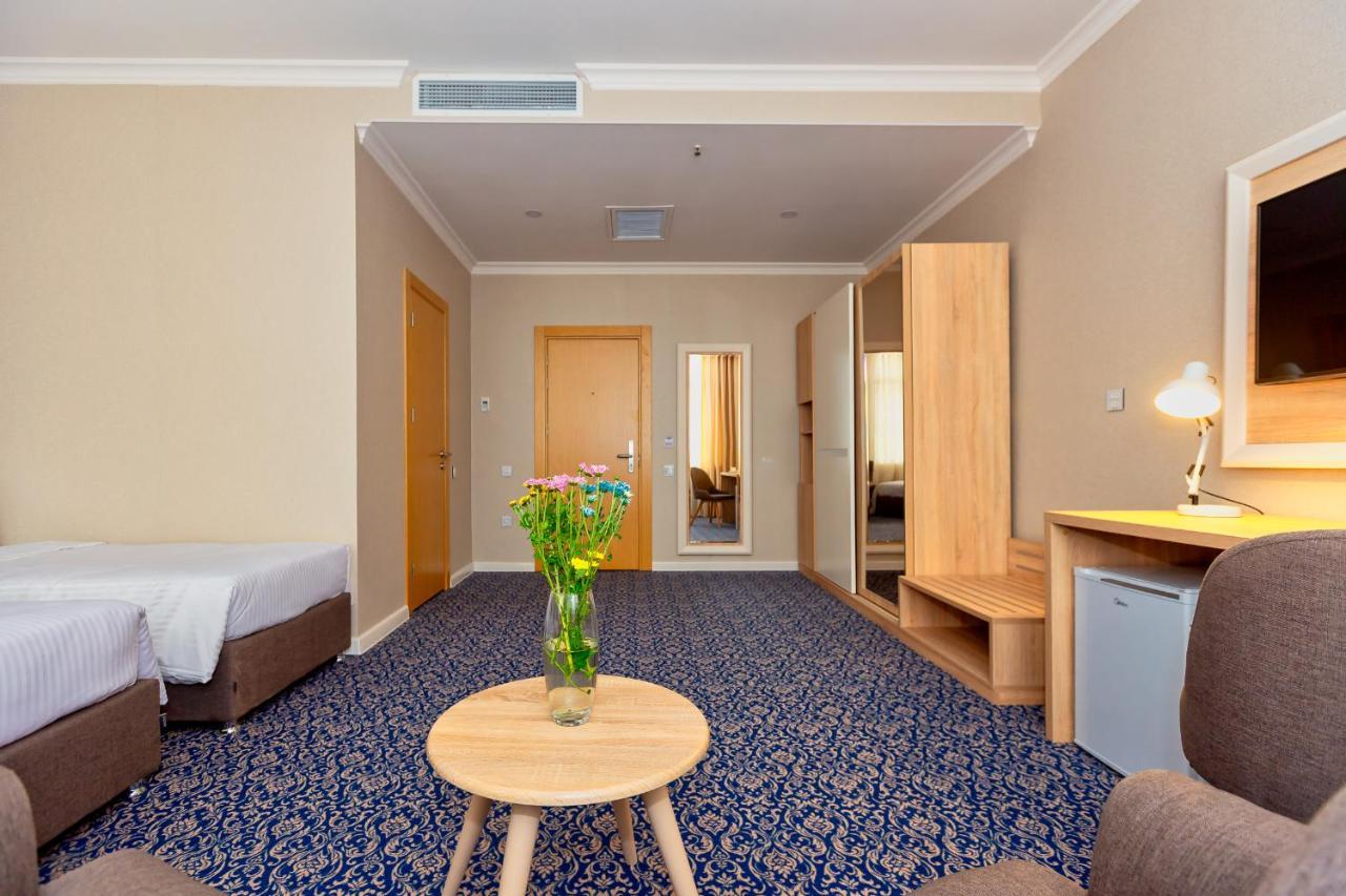 Golden City Hotel Baku Ngoại thất bức ảnh