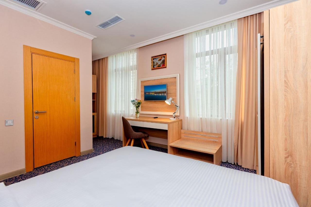 Golden City Hotel Baku Ngoại thất bức ảnh