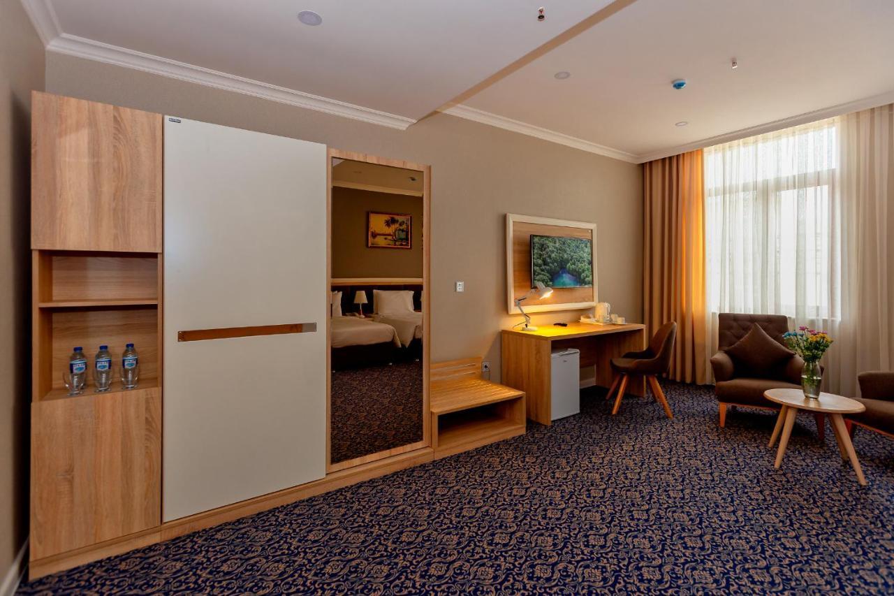Golden City Hotel Baku Ngoại thất bức ảnh