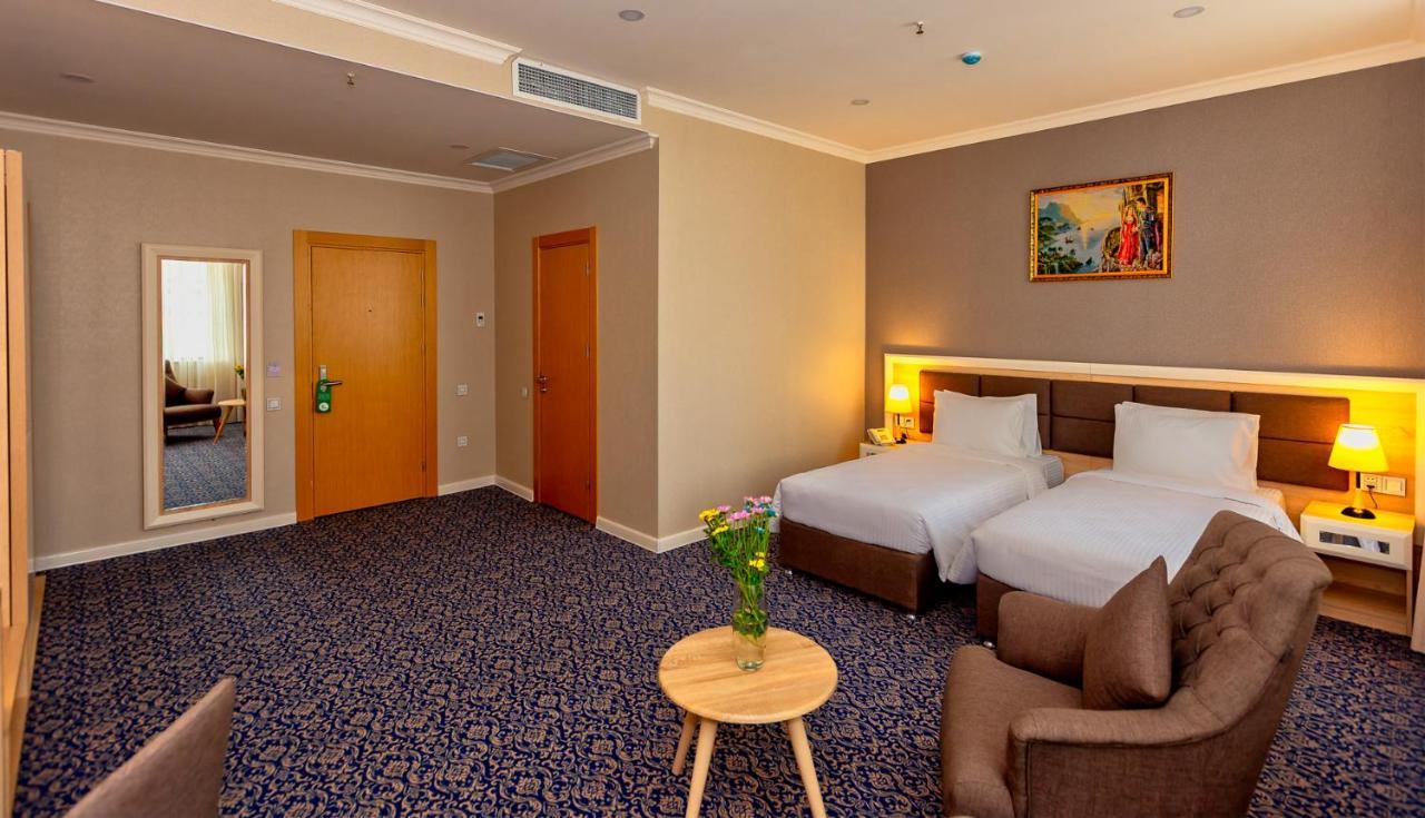 Golden City Hotel Baku Ngoại thất bức ảnh
